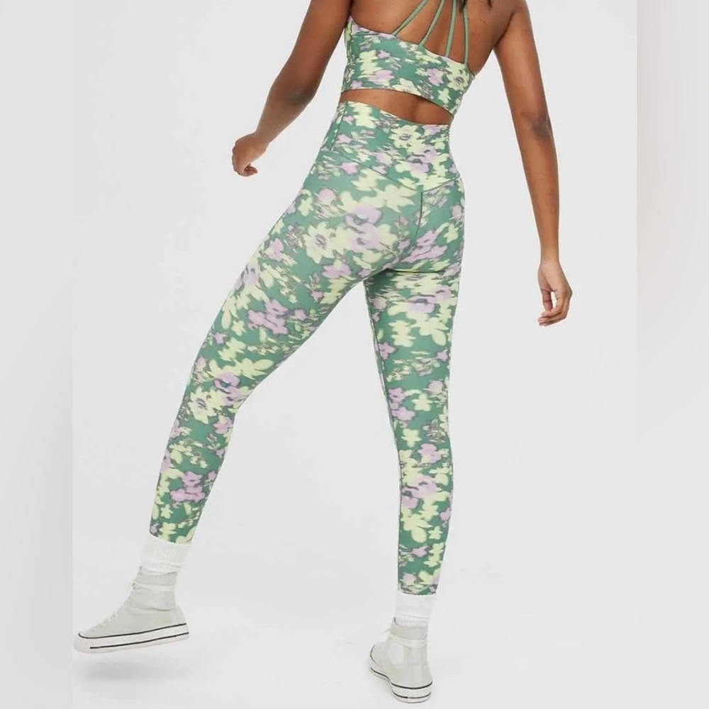 Aerie Women Offline Green Floral Print High Rise
Crossover 7/8 Tight Leggings S - Picture 2 of 15